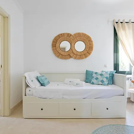 Banus - Jasmine Banus
