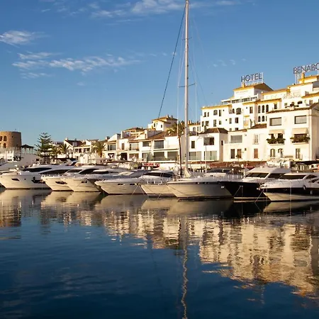 Banus - Jasmine Banus *